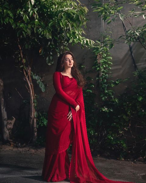 Hania Amir Red Saree